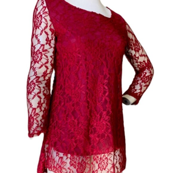 NWT Women's Red Floral Rose Lace Long Sleeve Tunic Top L - Fit More Like S/M 77D - Picture 2 of 6